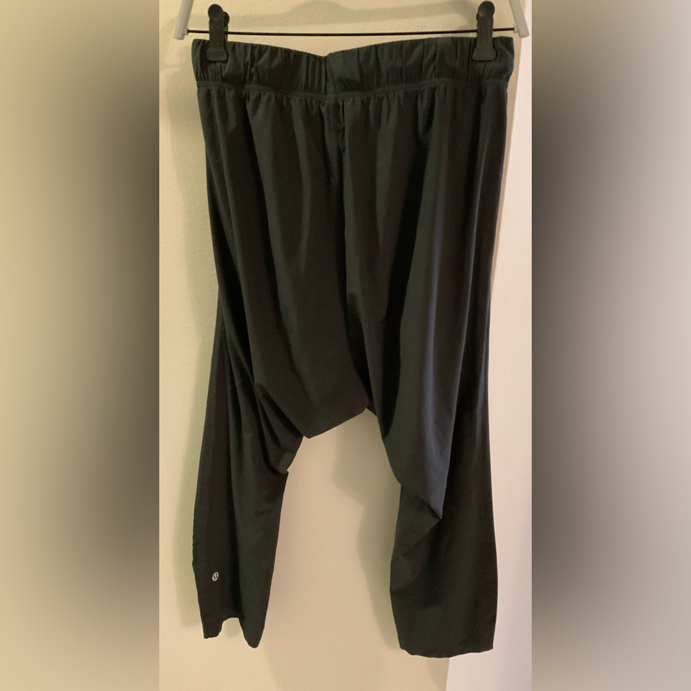 Lululemon Drop-Crotch Harem Joggers – Charcoal Gray (Size 6) - Picture 7 of 10